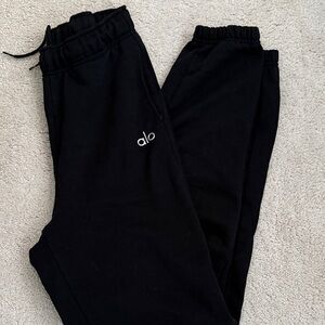 ALO Yoga Black Accolade joggers